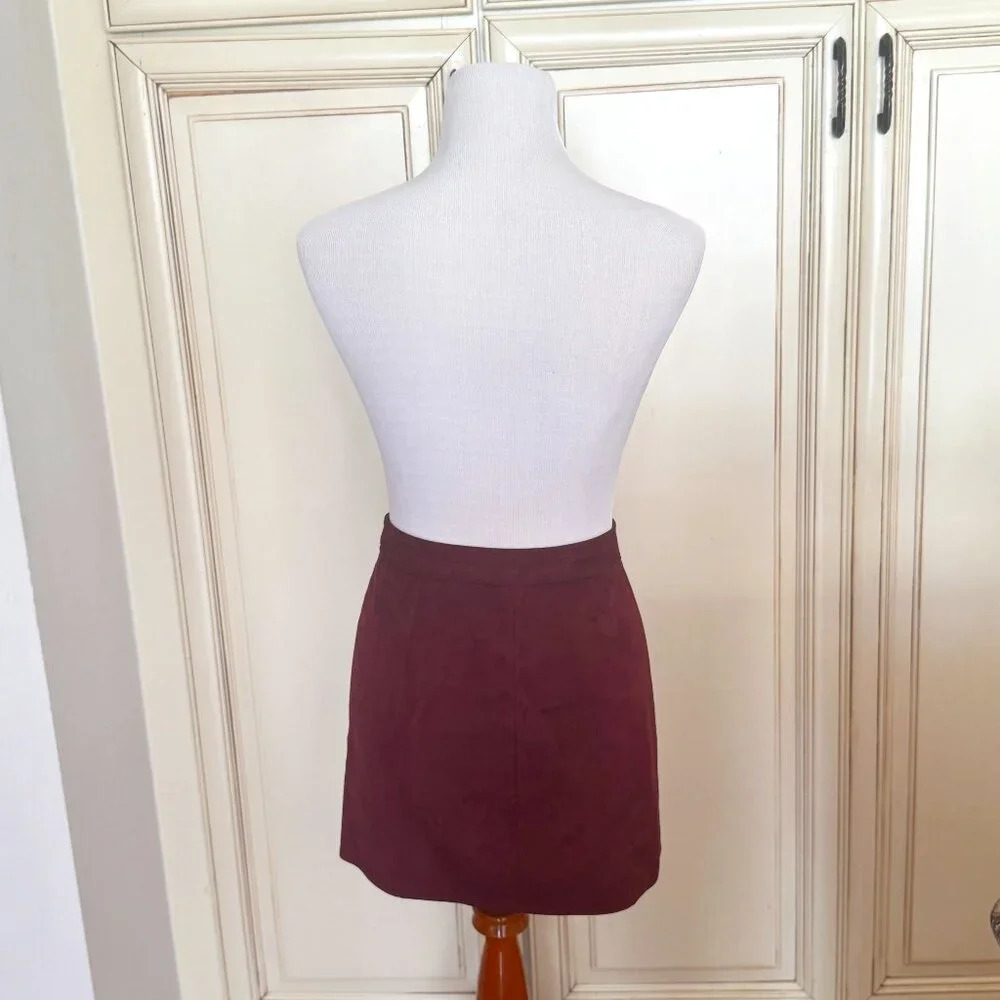 Forever 21  Faux Suede Zip-Front Skirt Size M